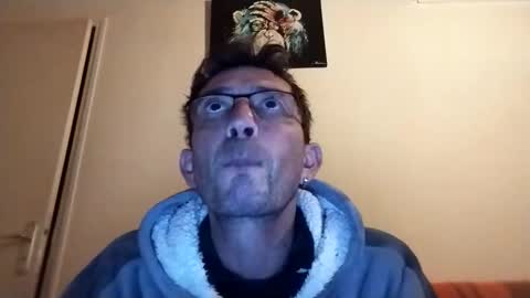 bonnequeue53 online show from 03/08/26, 06:39