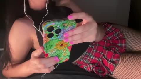 Snapshot of bonnettbonett chatting on 09/15/25, 06:46 BonnettBonett I cam from 4pm- 12am central time Costa Rica online show from 09/15/25, 06:46