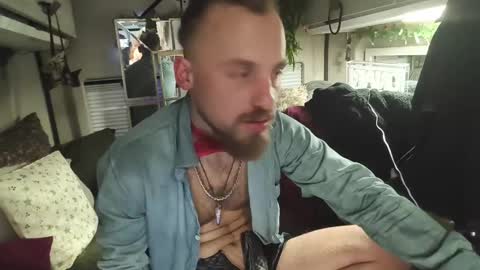 Bonnie and Clyde online show from 11/07/25, 03:50