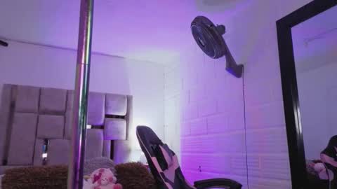 Bonnie Anderson  online show from 11/13/25, 09:58