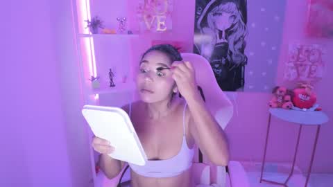 Snapshot of bonnie_benet chatting on 03/01/25, 07:04 Bonnie online show from 03/01/25, 07:04