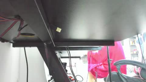 becky online show from 11/10/25, 06:51