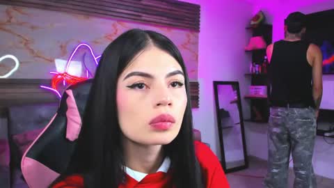 Snapshot of bonnie_bu chatting on 07/02/26, 02:11 becky online show from 07/02/26, 02:11