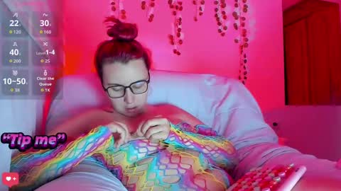 Bonnie Help me reach 500 likes online show from 09/15/25, 12:10