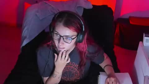 Bonnie Help me reach 500 likes online show from 10/21/25, 10:32