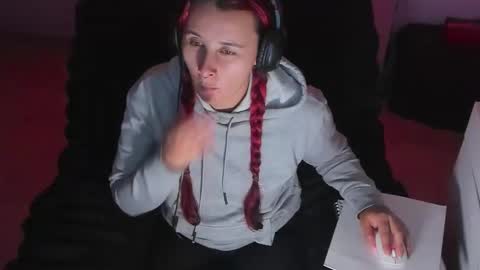 Bonnie Help me reach 500 likes online show from 10/22/25, 10:31