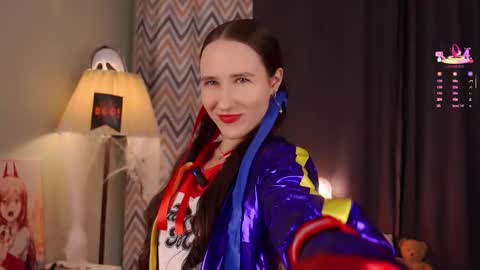 Emma online show from 10/31/25, 01:17