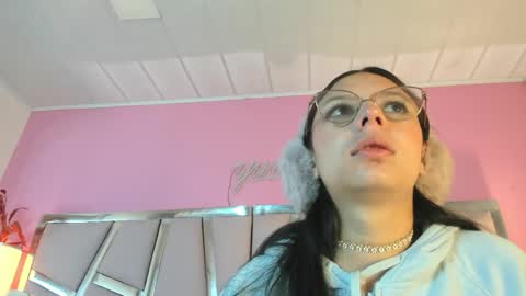 Snapshot of bonniepark_ chatting on 05/19/26, 01:39 Bonnie online show from 05/19/26, 01:39