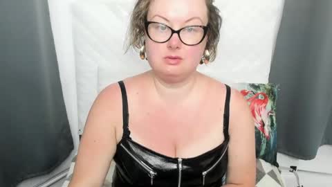 Snapshot of bonnieshining chatting on 06/02/26, 05:20 Bonnie online show from 06/02/26, 05:20
