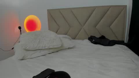 Bonnie  online show from 09/21/25, 09:16