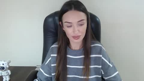 Snapshot of bonniexxx_ chatting on 11/30/25, 12:09 Bonnie online show from 11/30/25, 12:09