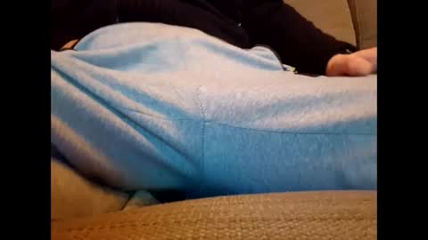 bonny8723 online show from 10/31/25, 05:47