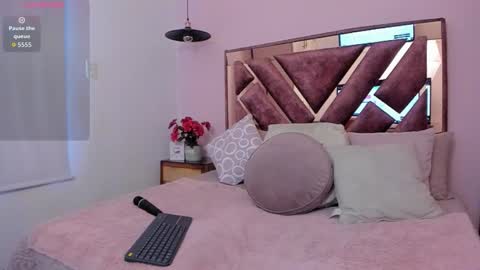 Bonny Jones online show from 09/22/25, 07:05