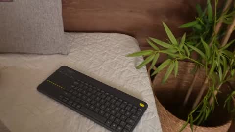 Bonny online show from 04/22/26, 11:56