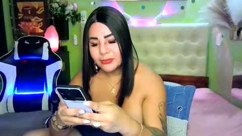 Snapshot of boobsylicious69 chatting on 09/29/25, 02:55 Miles online show from 09/29/25, 02:55