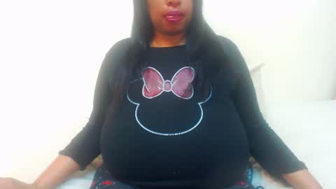 Snapshot of boobyqueen24 chatting on 05/15/26, 01:29 boobyqueen online show from 05/15/26, 01:29