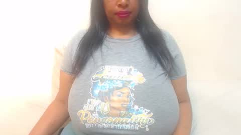 Snapshot of boobyqueen24 chatting on 05/31/26, 04:36 boobyqueen online show from 05/31/26, 04:36