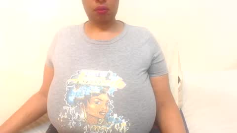 Snapshot of boobyqueen24 chatting on 07/12/26, 03:14 boobyqueen online show from 07/12/26, 03:14