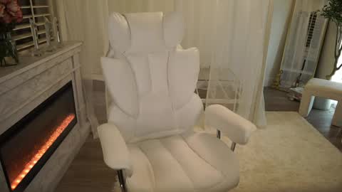 Miley online show from 02/11/25, 05:05