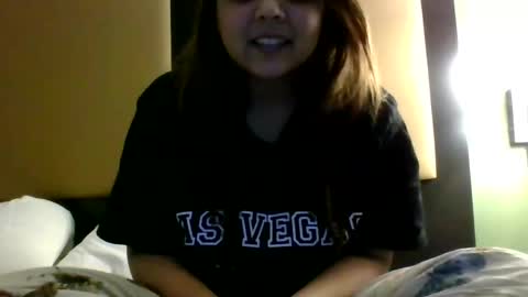 Snapshot of bookishdivya chatting on 02/13/25, 08:38 Divya online show from 02/13/25, 08:38