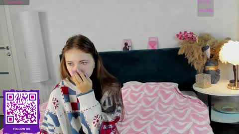 Snapshot of booozekirs_ chatting on 09/10/25, 02:44 Milena online show from 09/10/25, 02:44