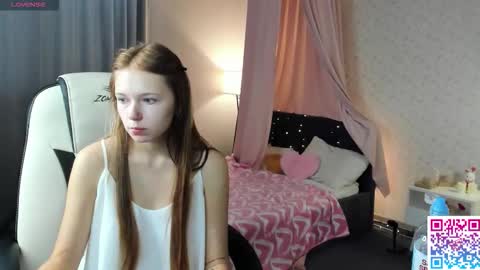 Snapshot of booozekirs_ chatting on 09/24/25, 02:15 Milena online show from 09/24/25, 02:15