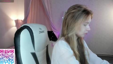 Snapshot of booozekirs_ chatting on 10/03/25, 02:41 Milena online show from 10/03/25, 02:41