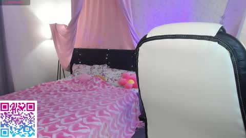 Snapshot of booozekirs_ chatting on 10/05/25, 03:05 Milena online show from 10/05/25, 03:05