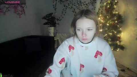 Milena online show from 12/22/25, 02:52