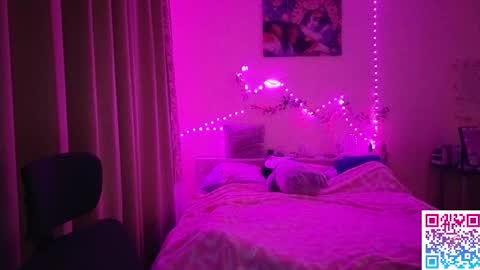 Milena online show from 02/11/26, 02:27