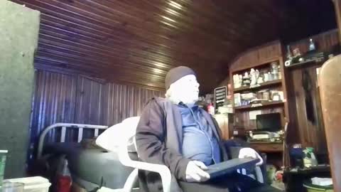 Snapshot of booshy chatting on 01/23/25, 06:35 Booshwa online show from 01/23/25, 06:35