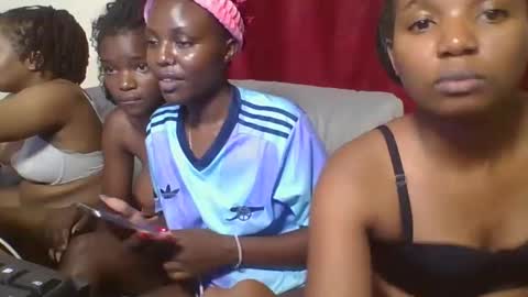 Snapshot of bootie_caramel chatting on 02/24/25, 09:31 bootie_caramel online show from 02/24/25, 09:31