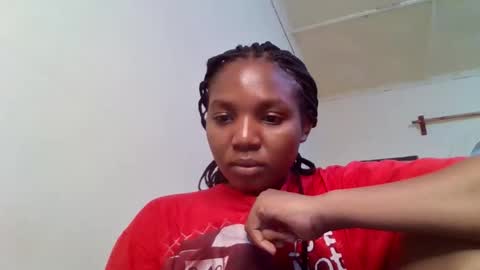 Snapshot of bootie_caramel chatting on 10/13/25, 04:18 bootie_caramel online show from 10/13/25, 04:18