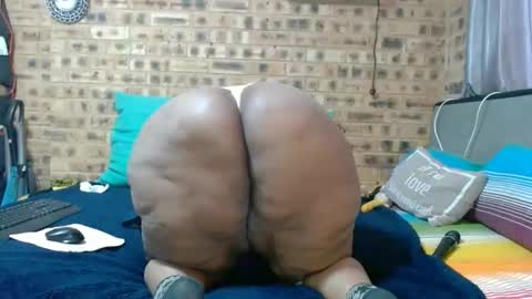 Snapshot of bootytwerkxxx chatting on 05/20/26, 06:52 bootytwerkxxx online show from 05/20/26, 06:52