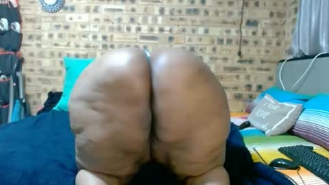 Snapshot of bootytwerkxxx chatting on 06/02/26, 05:48 bootytwerkxxx online show from 06/02/26, 05:48