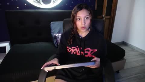 Snapshot of borbuja1 chatting on 09/19/25, 12:06 borbuja online show from 09/19/25, 12:06