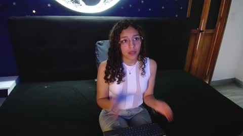 Snapshot of borbuja1 chatting on 10/10/25, 05:34 borbuja online show from 10/10/25, 05:34