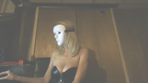 bored_housewife1985 online show from 12/02/24, 09:35