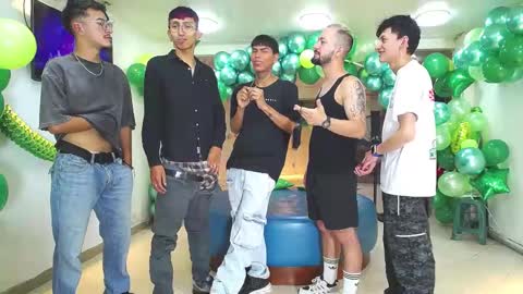 THOMAS AND DAMIAND online show from 03/04/25, 05:11