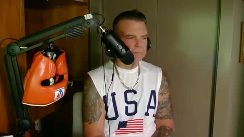 Snapshot of boss1420 chatting on 09/16/25, 04:41 BOSS online show from 09/16/25, 04:41