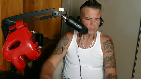 Snapshot of boss1420 chatting on 09/29/25, 06:02 BOSS online show from 09/29/25, 06:02