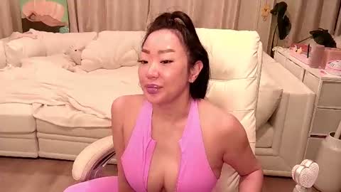 Snapshot of bossbratbimboxo chatting on 06/15/26, 07:32 bossbratbimboxo online show from 06/15/26, 07:32