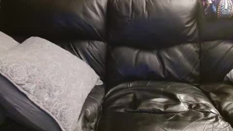 Snapshot of bostonguy1969 chatting on 12/21/25, 05:03 bostonguy1969 online show from 12/21/25, 05:03