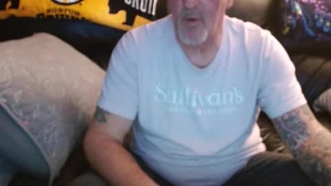 Snapshot of bostonguy1969 chatting on 02/18/26, 04:30 bostonguy1969 online show from 02/18/26, 04:30