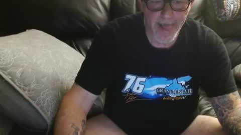 Snapshot of bostonguy1969 chatting on 04/14/26, 01:55 bostonguy1969 online show from 04/14/26, 01:55