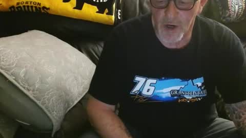 Snapshot of bostonguy1969 chatting on 04/15/26, 01:45 bostonguy1969 online show from 04/15/26, 01:45