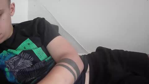 botisz01 online show from 10/13/25, 12:05