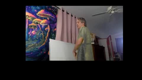 Snapshot of bottomboo7 chatting on 12/11/24, 01:06 Bottomboo7 online show from 12/11/24, 01:06