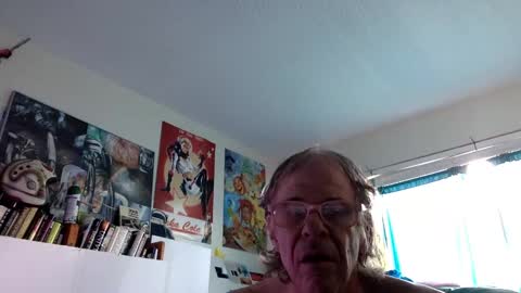 Snapshot of bottomboo7 chatting on 03/05/25, 12:44 Bottomboo7 online show from 03/05/25, 12:44