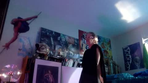 Snapshot of bottomboo7 chatting on 10/02/25, 12:01 Bottomboo7 online show from 10/02/25, 12:01